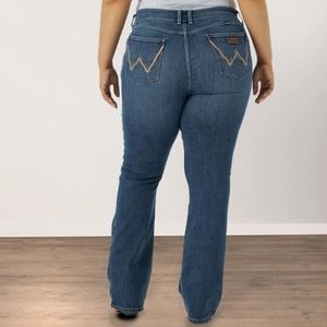 NWT WOMEN'S WRANGLER RETRO® MAE JEAN (PLUS)